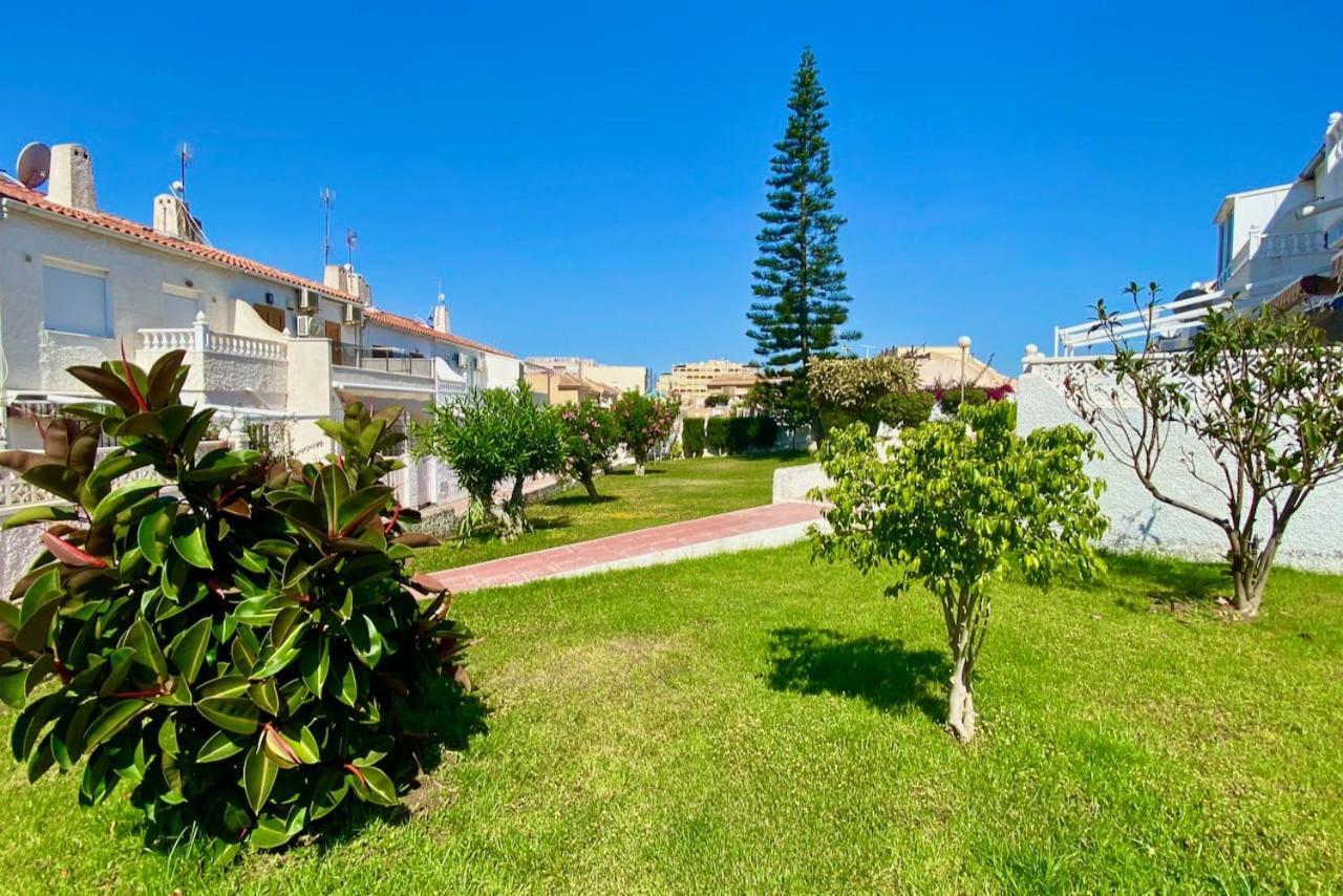 Costa Blanka Resident Apartman Torrevieja Exterior photo