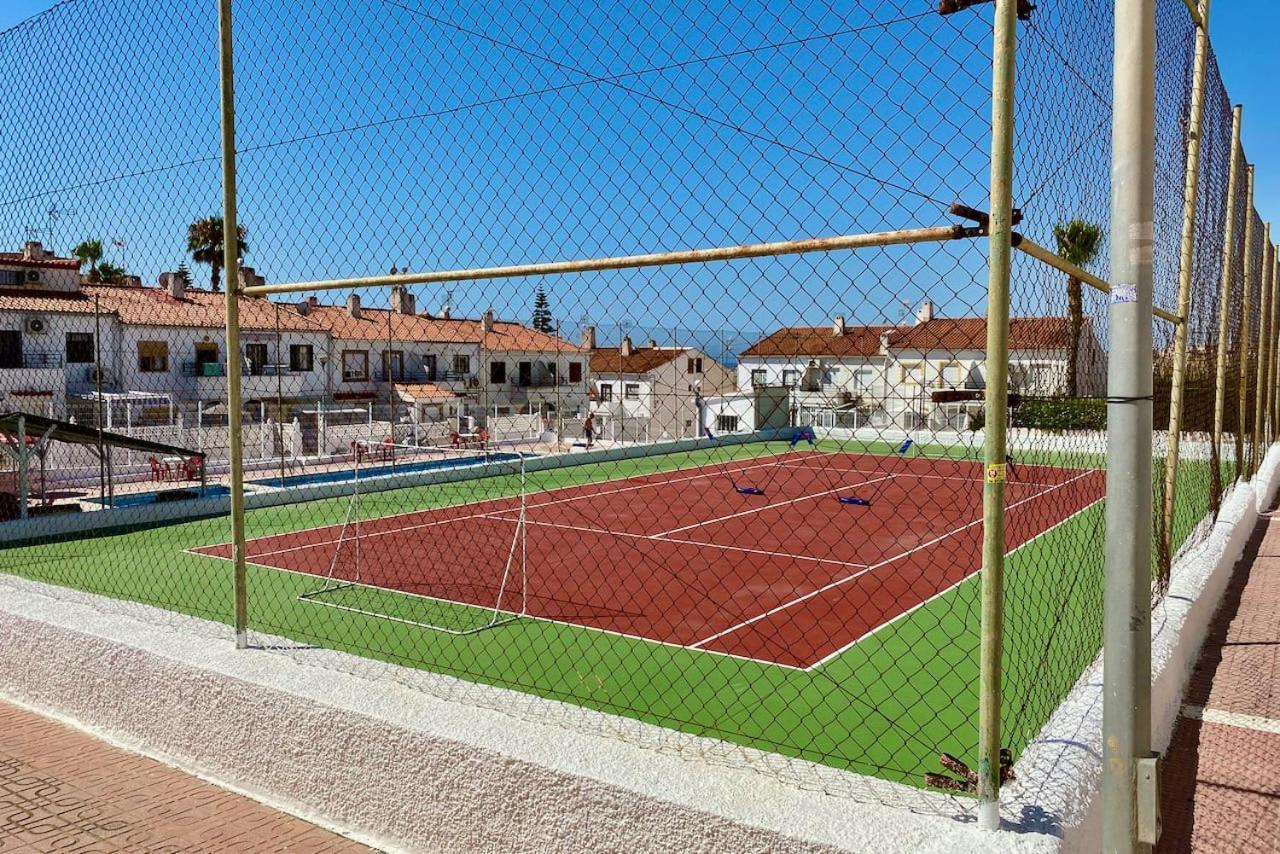 Costa Blanka Resident Apartman Torrevieja Exterior photo